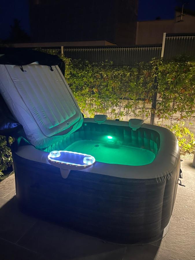 Appartement De Caractere Avec Jacuzzi Fréjus Exterior photo
