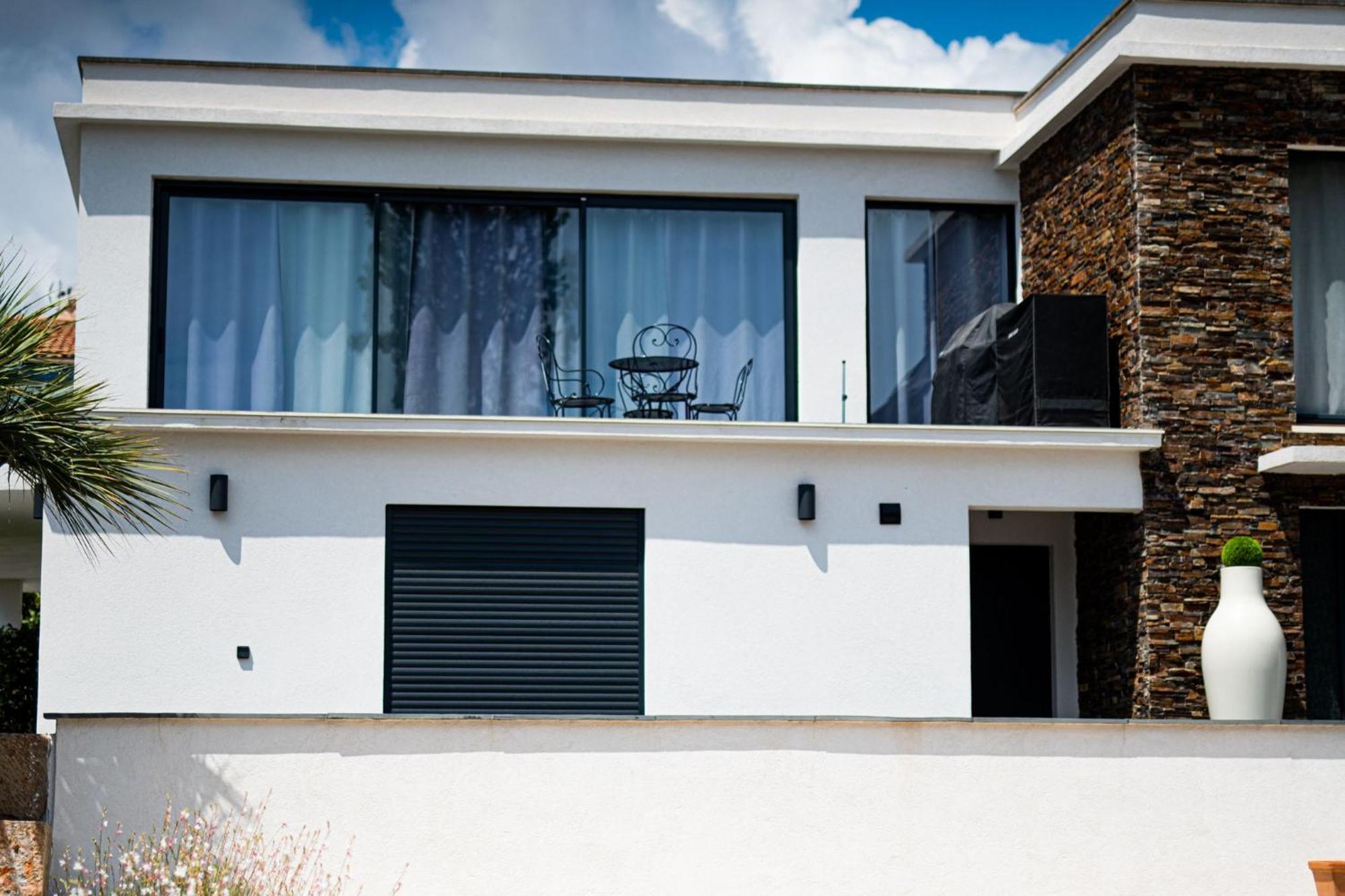 Appartement De Caractere Avec Jacuzzi Fréjus Exterior photo
